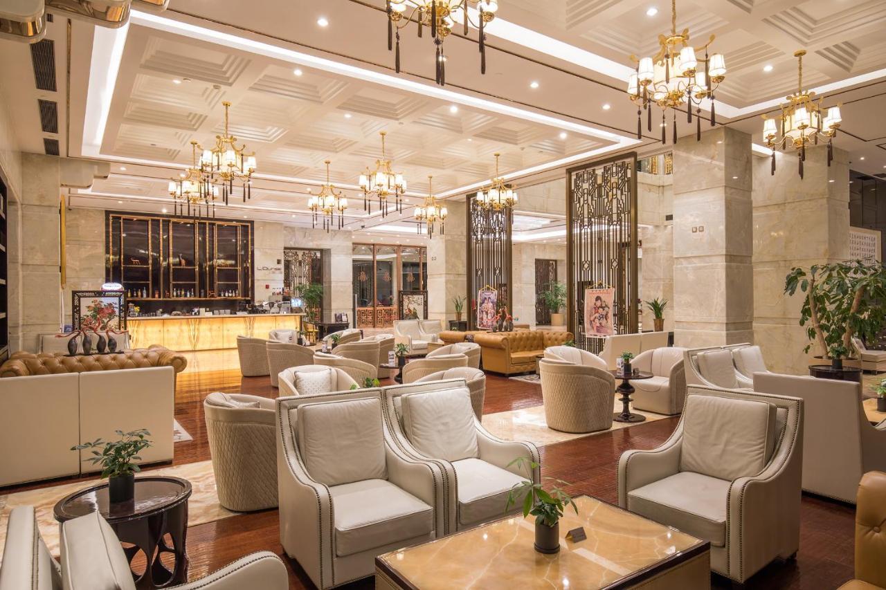 Royal Garden Hotel Shanghai-Free Shuttle To And From Disney & Pvg & Close Metro Line2 Easy To Sha New Expo Dış mekan fotoğraf