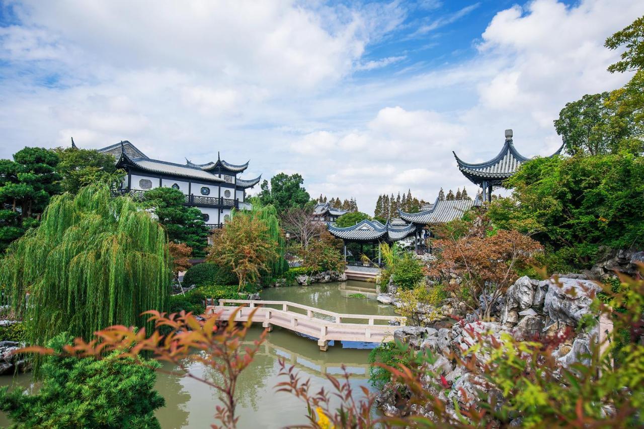 Royal Garden Hotel Shanghai-Free Shuttle To And From Disney & Pvg & Close Metro Line2 Easy To Sha New Expo Dış mekan fotoğraf