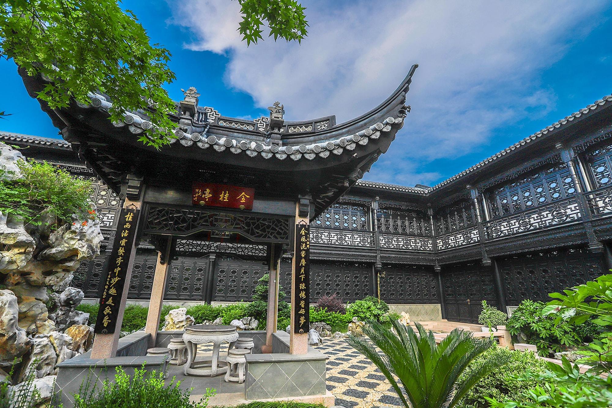 Royal Garden Hotel Shanghai-Free Shuttle To And From Disney & Pvg & Close Metro Line2 Easy To Sha New Expo Dış mekan fotoğraf