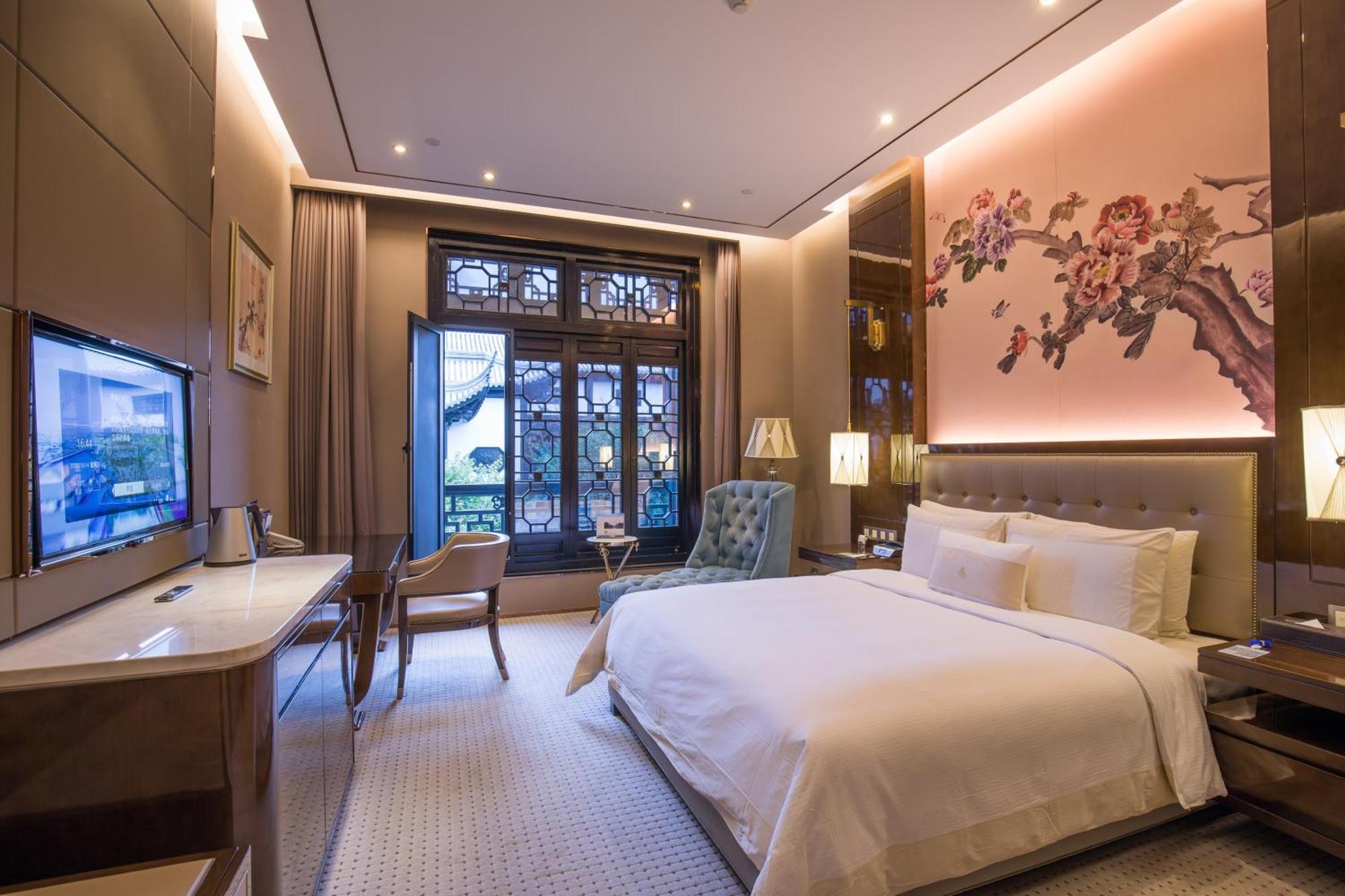 Royal Garden Hotel Shanghai-Free Shuttle To And From Disney & Pvg & Close Metro Line2 Easy To Sha New Expo Dış mekan fotoğraf
