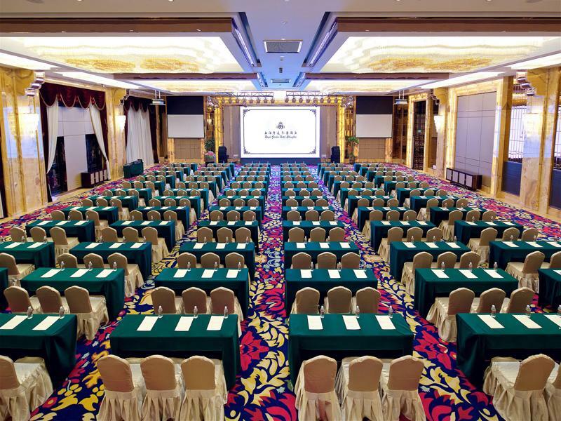 Royal Garden Hotel Shanghai-Free Shuttle To And From Disney & Pvg & Close Metro Line2 Easy To Sha New Expo Dış mekan fotoğraf