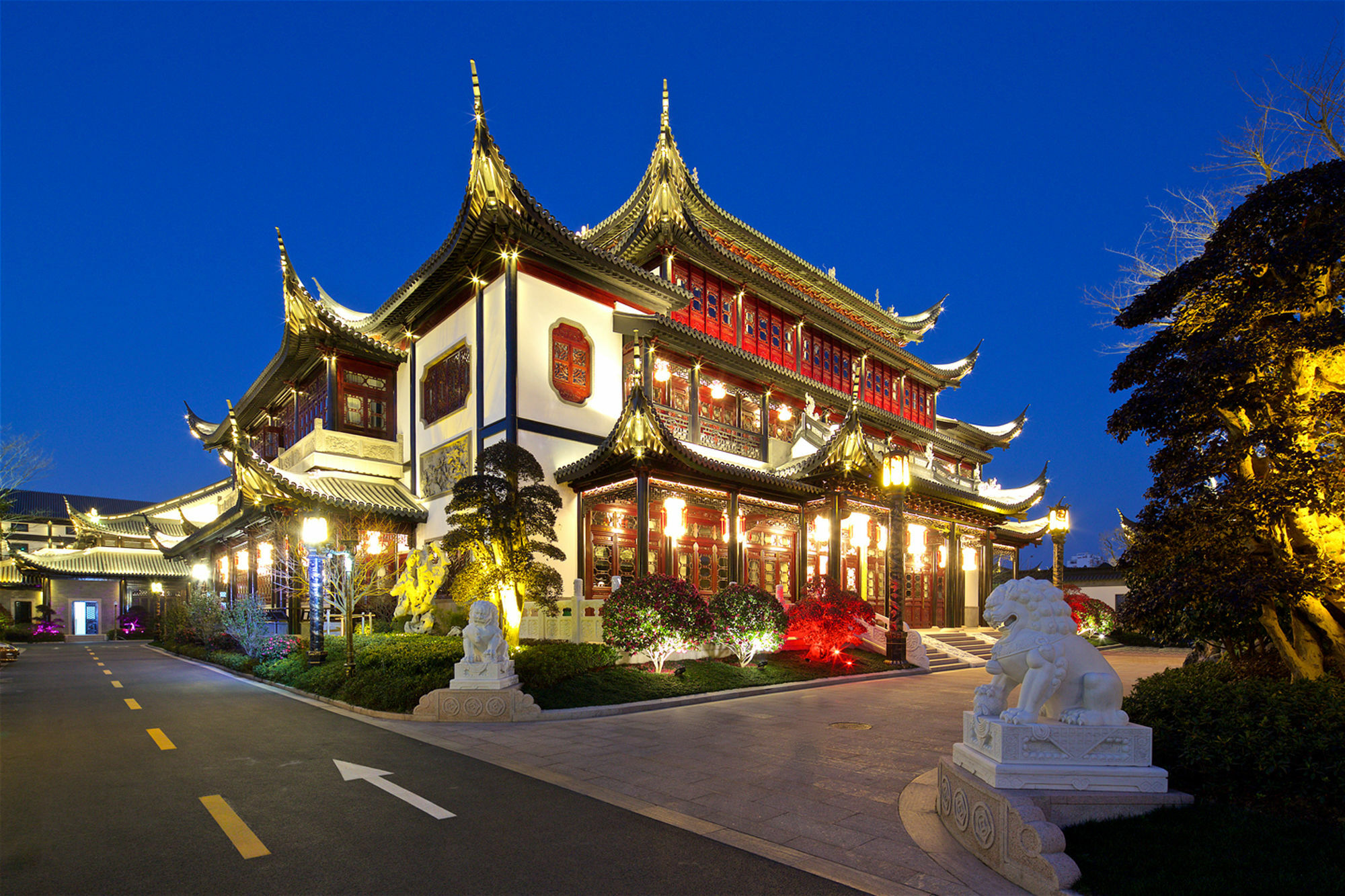 Royal Garden Hotel Shanghai-Free Shuttle To And From Disney & Pvg & Close Metro Line2 Easy To Sha New Expo Dış mekan fotoğraf
