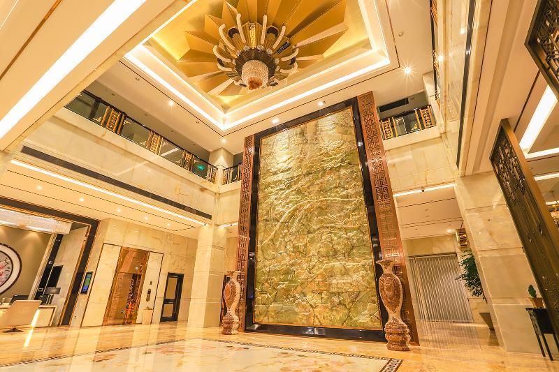 Royal Garden Hotel Shanghai-Free Shuttle To And From Disney & Pvg & Close Metro Line2 Easy To Sha New Expo Dış mekan fotoğraf